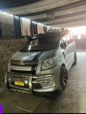 Toyota Noah 2014 location