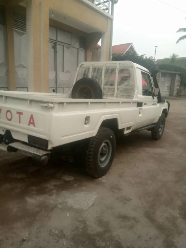 Land cruiser camionette — photo 4