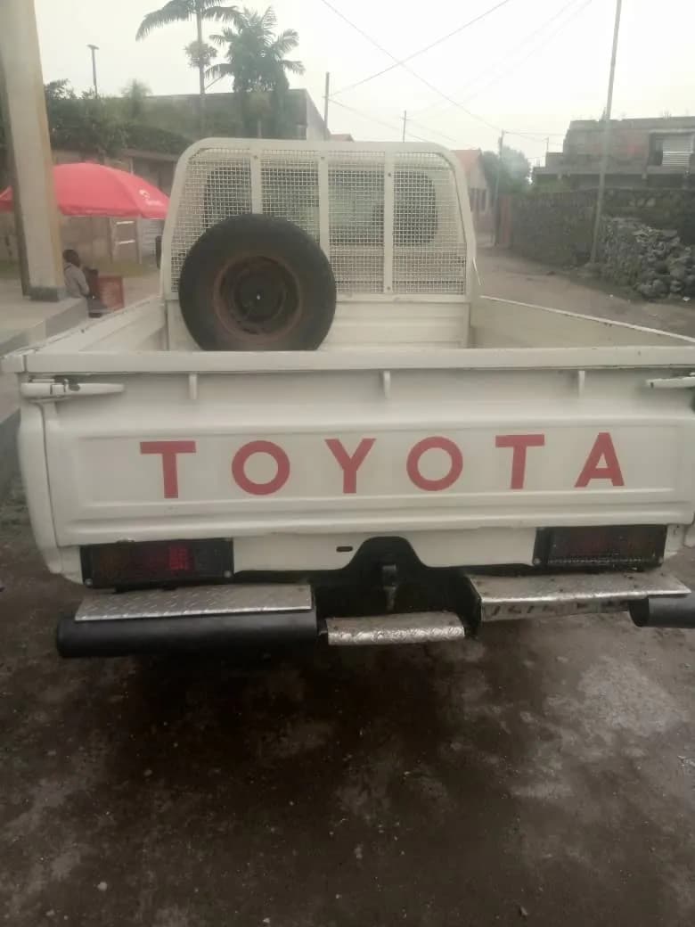 Land cruiser camionette — photo 6
