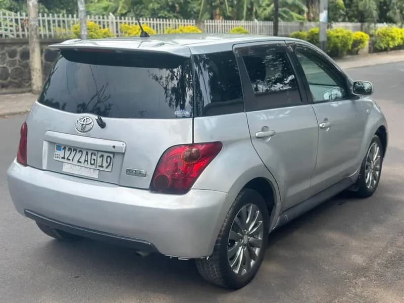 TOYOTA ist — photo 4