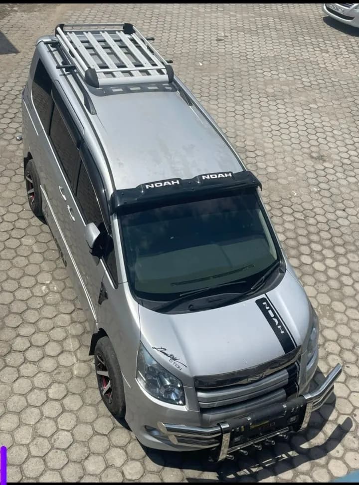 Toyota Noah 2014 location — photo 5