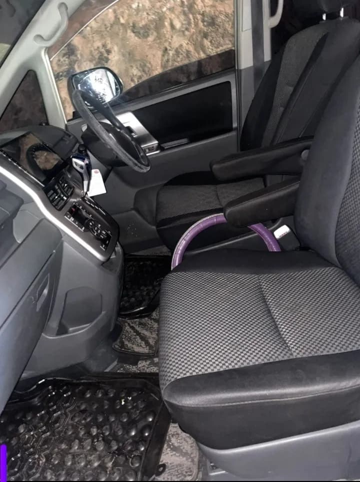 Toyota Noah 2014 location — photo 3